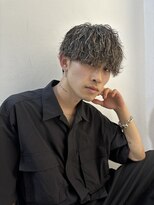 ゼストプール(ZEST POOL)&nbsp;縦落ちパーマ×ハイライト