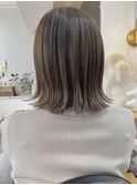 ミルクティーグレージュ 外はねボブ