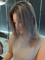 エイチ(H)&nbsp;バレイヤージュ