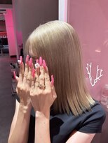 ダズリングディア(Dazzling Deer)&nbsp;ミルクティーベージュ/ホワイトベージュ/ストレート/ミディアム