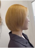 20代30代ショートボブイエローカラーブリーチダブルカラー