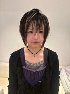 ベレーザ 渋谷(BELEZA) 17390ハイレイヤーウルフ黒髪ハイライトカラーレイヤーショート