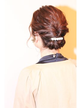 ホワイトルーム(White Room) ギブソンタック×ショートボブ