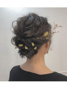 オル(ORU) ガーリーシニヨンスタイル