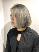 フォーク(FOLK)&nbsp;恵比寿×YAMATO 外国人風プラチナベージュ×簡単セットボブ