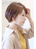 大人女性におすすめナチュラル前下がりショートボブ 川口