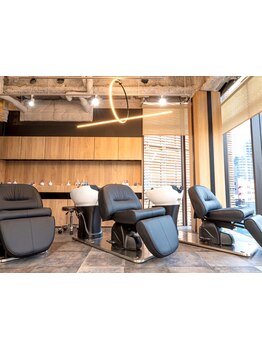 [メンズ/梅田/茶屋町]【カット+極上ヘッドスパ￥6300】家では落としきれない毛穴の詰まりも取れて爽快感UP!