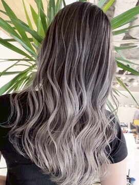 フリーク(FLEEK) レイヤーカット髪質改善ダブルカラーブリーチ