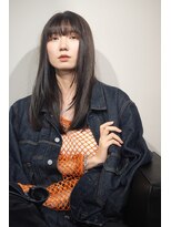 チカシツ(Chikashitsu) ワイドバング/レイヤー/ロング/暗めカラー/顔回りレイヤー