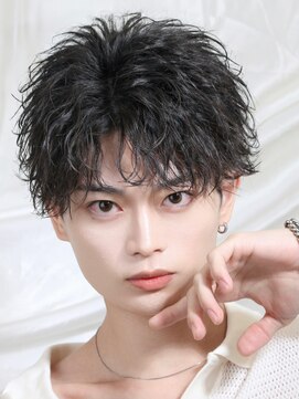 アイトーキョー 横浜(AI TOKYO) マッシュ/センターパート/波巻きパーマ/ツイストスパイラル/束感