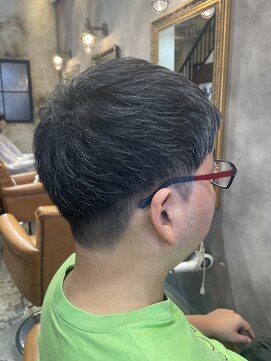 ナチュラル刈り上げショート