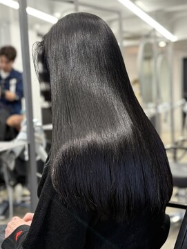 トゥエル バイ ディプティモイラ(tuelu by dipty MOILA) 髪を潤す、世界最高峰の保湿メニュー