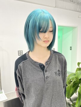 ギア(GEAR.) ショートウルフレイヤーカット×ターコイズブルー