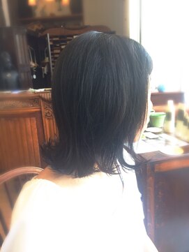 ベル(BELL) 外ハネミディー【BELL桜新町/用賀】