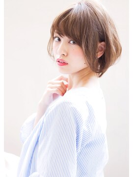 マリアバイアフロート(Maria by AFLOAT) 前下がりの上品ボブ厚めバングのひし形ハニーヘアボブ