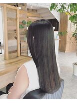 サーティースリー 石川町店(Thirty3) サラツヤツルピカストレート