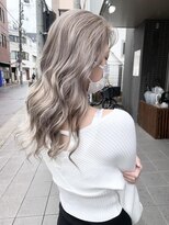 ブリッツレボルト(BLITZ R EVOLUT)&nbsp;ホワイトグレージュ　hiro