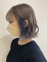 ストロベリー ワン アート(Strawberry one art)&nbsp;イヤリングカラー、モードヘア、ダークアッシュ