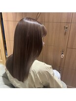 ネオリーブエクラ 上野御徒町店(Neolive eclat) 髪質改善トリートメント艶髪ハイトーンミルクティーベージュ