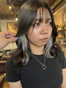 トロニー(TLONY) イヤリングカラー　インナーカラー　stylist/miaki