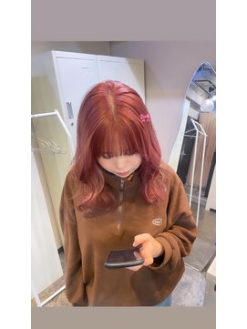 リラス 博多(rilas) ピンクカラー　ハイトーン　イメチェン　切りっぱなし