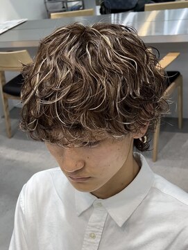 フィフスパーク(fifth PARK) 渋谷波巻きスパイラルパーマサーフカール外国人風メッシュカラー