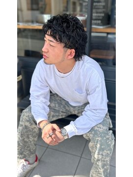 クフィア メンズヘアー カンポ 難波店(CUFFIA MEN'S HAIR CAMPO) ブルーブラックツーブロック波巻きパーマ メンズ ショート