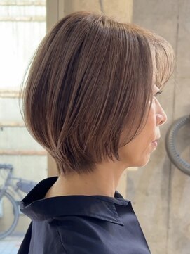 エリマ 横浜西口(elima) 切りっぱなしボブピンクベージュミディアムボブダブルカラー