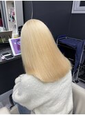 抜きっぱなしブロンド>