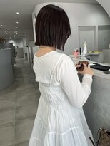 ヤエ(yae)&nbsp;ぷつっと切りっぱなしボブ