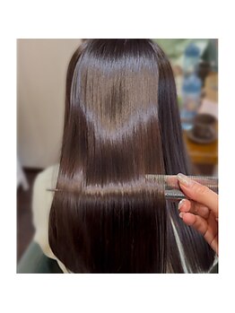 Hair Salon Launaの写真/自宅ケアでは届かない髪の深部へ。高濃度トリートメントで潤い満ちる髪