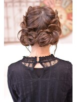 メイズ(MAZE)&nbsp;【メイズ東中野・鍛原志行】ミディアムボブのふわふわ編み込み