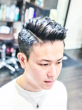 オムヘアーバイグルーマーズ(HOMME HAIR by GROOMER/S) #barberstyle #sportsmix #メンズパーマ #Hommehair2nd櫻井