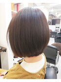 収まりのいいシンプルな小顔ボブスタイル