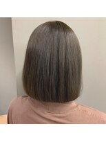 シシ(SiSi)&nbsp;グレージュカラー×ボブ　瀧野