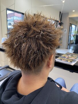 レヴィア(Revia) ツイストパーマ