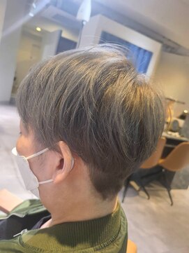 アンド(&.) 刈り上げマッシュショート