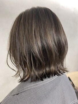 インビテーション(invitation) ハイトーンカラー◎アッシュグレー