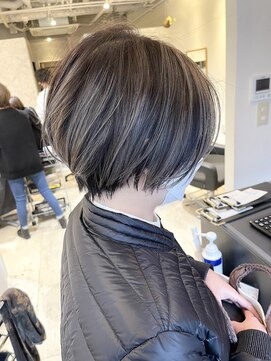 ヘアーアンドスパ アルバス(HAIR&SPA ALBAS) くびれ×丸みショート×バレイヤージュカラー