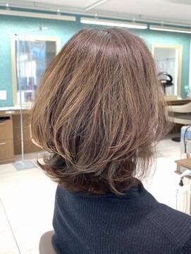 アッシュ 下北沢店(Ash) 40代50代60代ボリュームアップカット