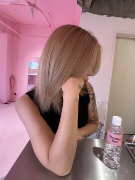 ダズリングディア(Dazzling Deer) ホワイトシルバー/ホワイトカラー/シルバーアッシュ/ハイトーン