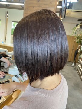 ライフビィ チャーム(Lifebe Charm) まとまらない髪も解決！髪質改善ストレート＋控え目レッドカラー