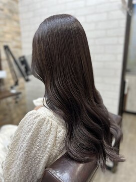 アトリエナガノ(atelier nagano) ニュアンスカラー/センターパート/ツヤ髪スタイル/ブルージュ