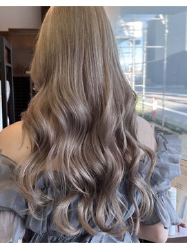 リン(Lin.) 【ホワイトミルクティー】　稗田大輔