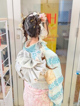 ヒデ美容室 成人式～ツインテールアレンジ