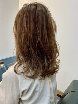 ジルチ ヘアー(Zilch hair) 白髪ぼかしハイライト/ショートカット/40代50代/【西長堀駅】