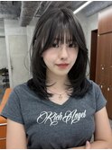 ミディアムレイヤーカット顔周りレイヤーウルフハッシュカット