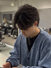 ラック(Luc) フェザーパーマ センターパート