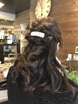 ミックスカール(Mixcurl) ハーフアップ カジュアルアレンジ(編み込み)