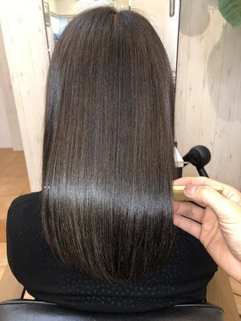 アコンプリッシュ 代官山 恵比寿(accomplish) プラチナミネコラ